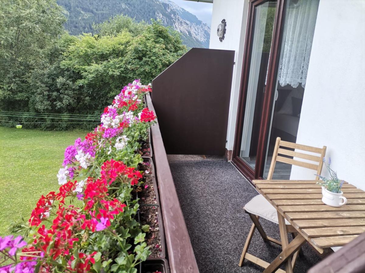 Haus Bergblick Fruehstueckspension Oberort Exterior foto